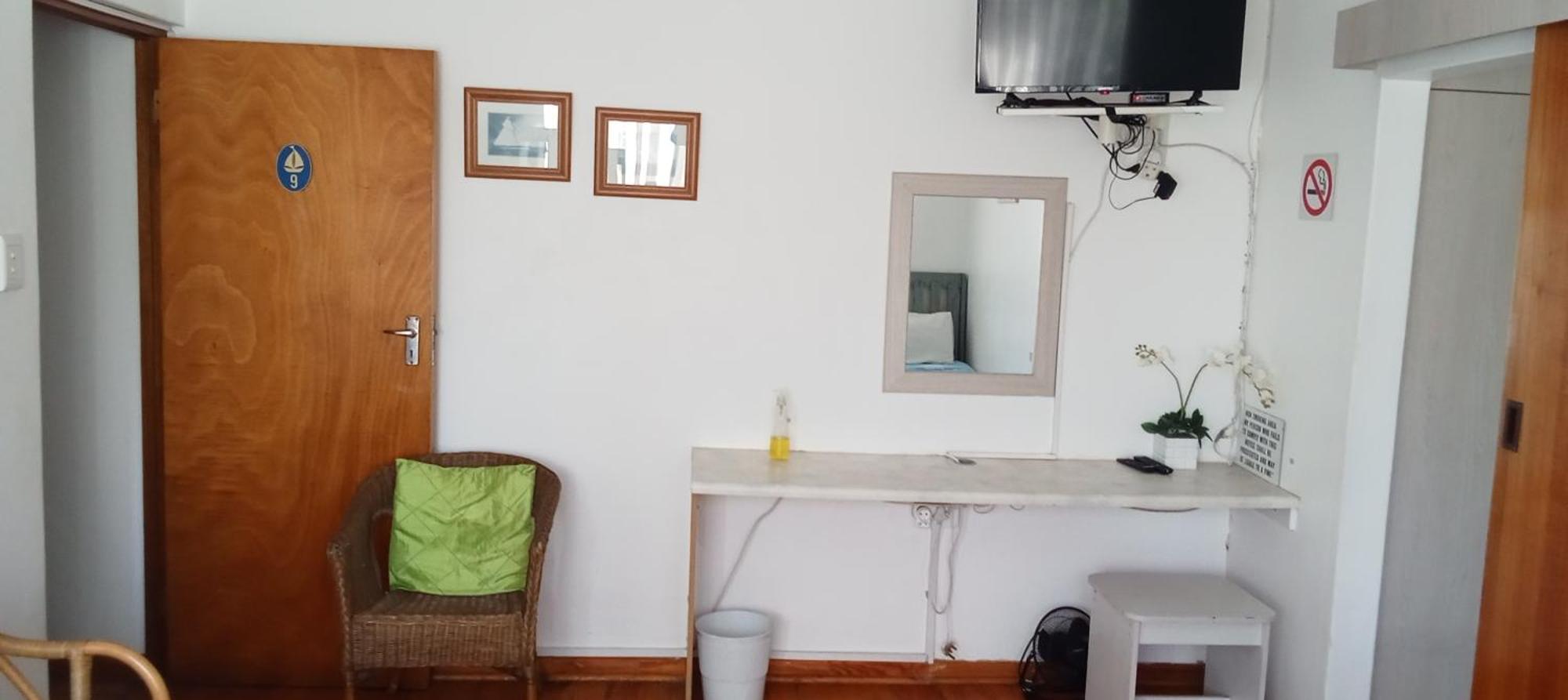 Aquarius Bed And Breakfast Jeffreys Bay Exterior foto